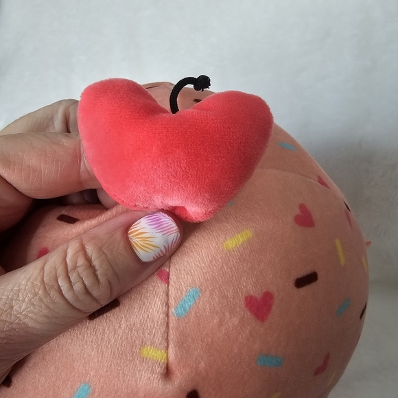 Squishmallows Ottie The Chocolate Cupcake Valentines Day 12" Plush Stuffed Toy - Picture 4 of 5